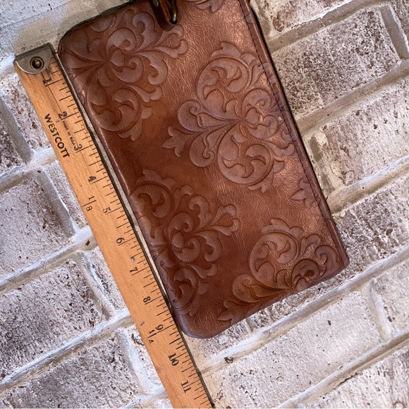 Cowhide Wristlet Clutch with Zipper Embossed print with detachable strap browns - Picture 10 of 13